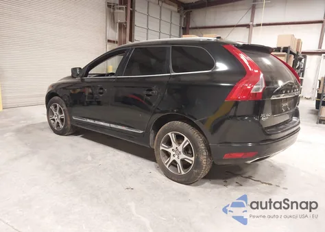 2015 Volvo Xc60 T6 z USA, uszkodzony, nr VIN YV449MDK2F2653479